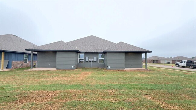 Building Photo - 1221 NW 113th St