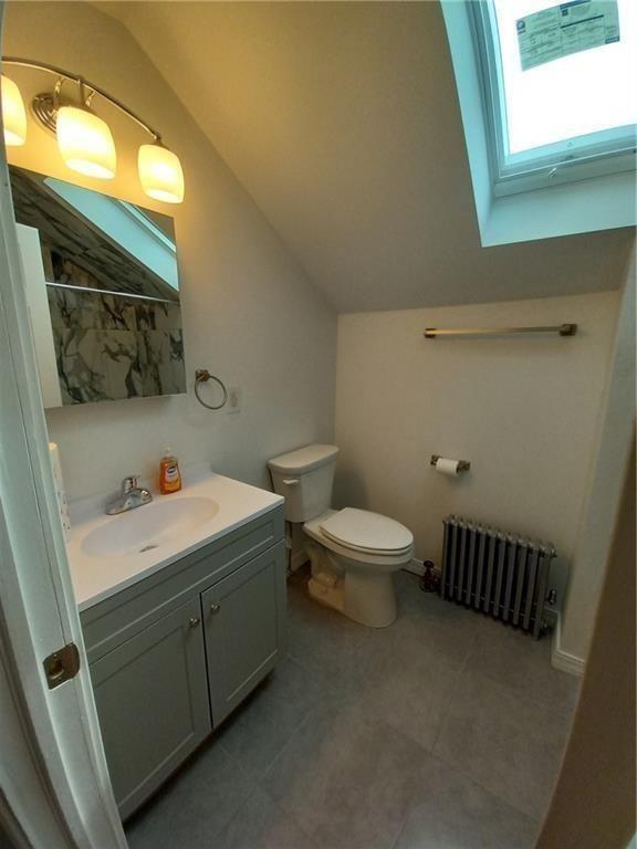 Building Photo - 6 Short St