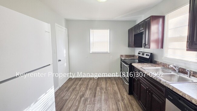 Building Photo - 3 Bed 1 Bath ready to rent!