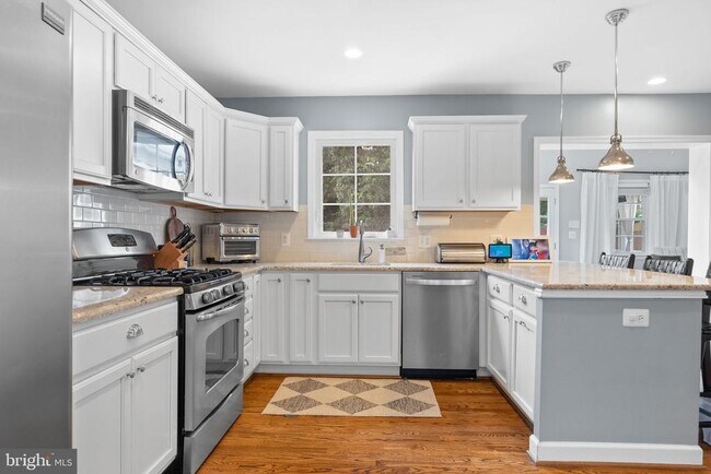 Building Photo - 4208 4th St S