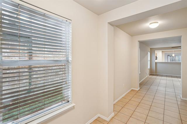 Building Photo - 9120 Sun Haven Way