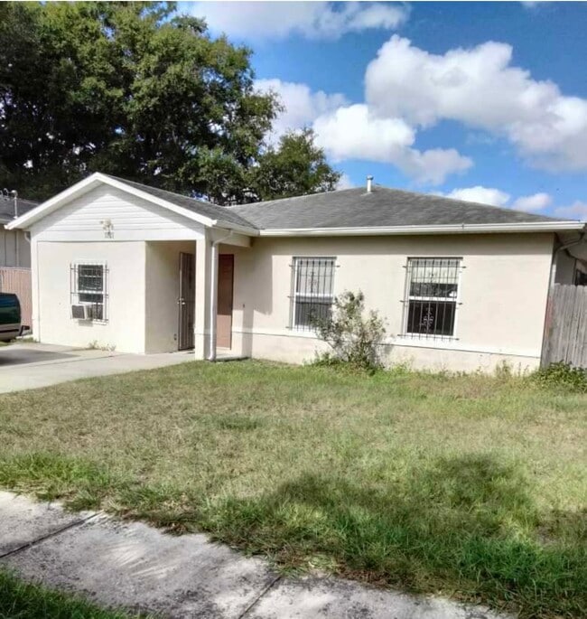 Primary Photo - 1721 Green Ridge Rd