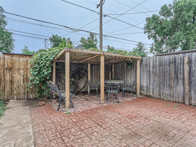 Building Photo - 448 N Downing St