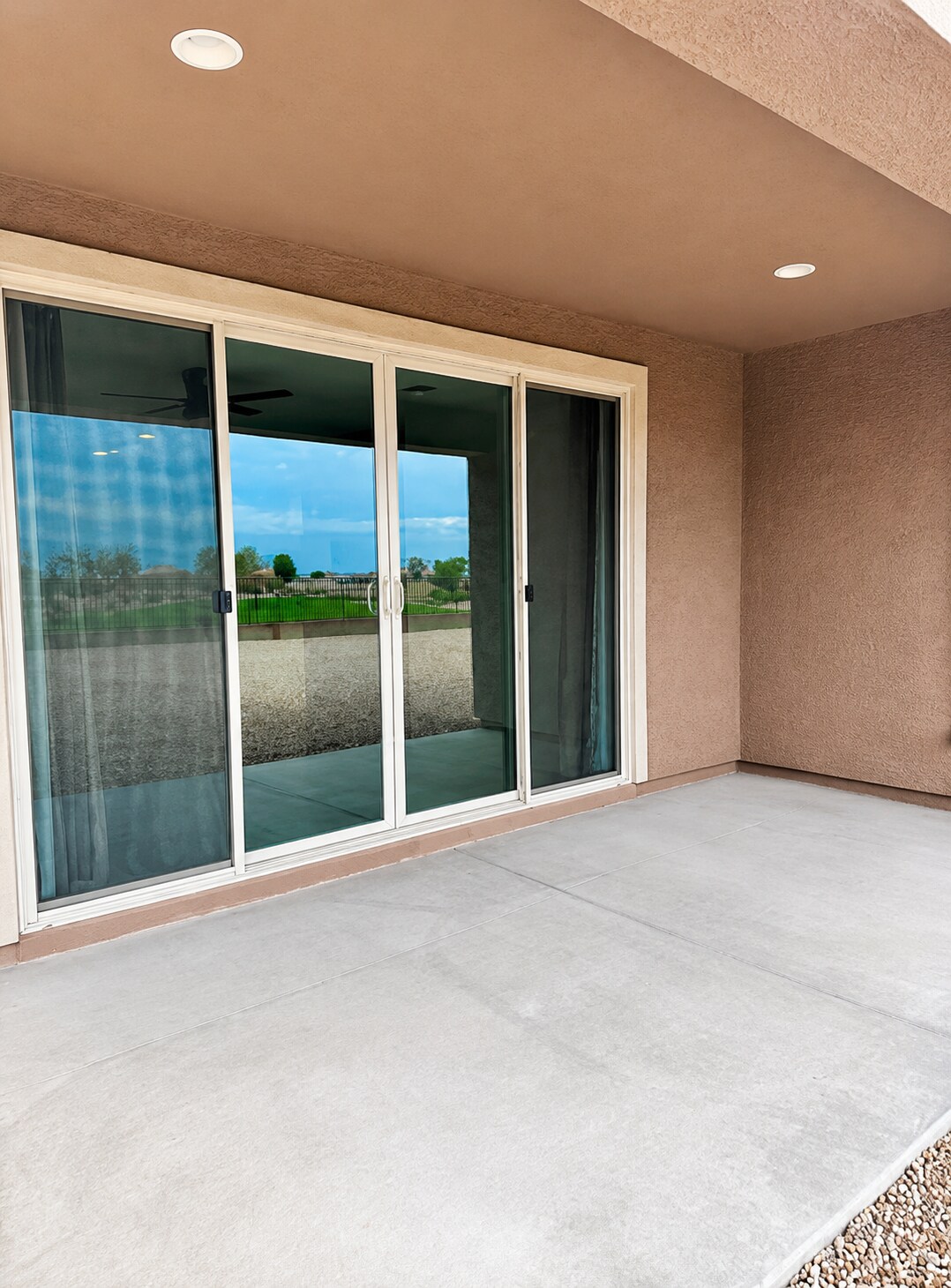 Building Photo - 122 S Siena Ln