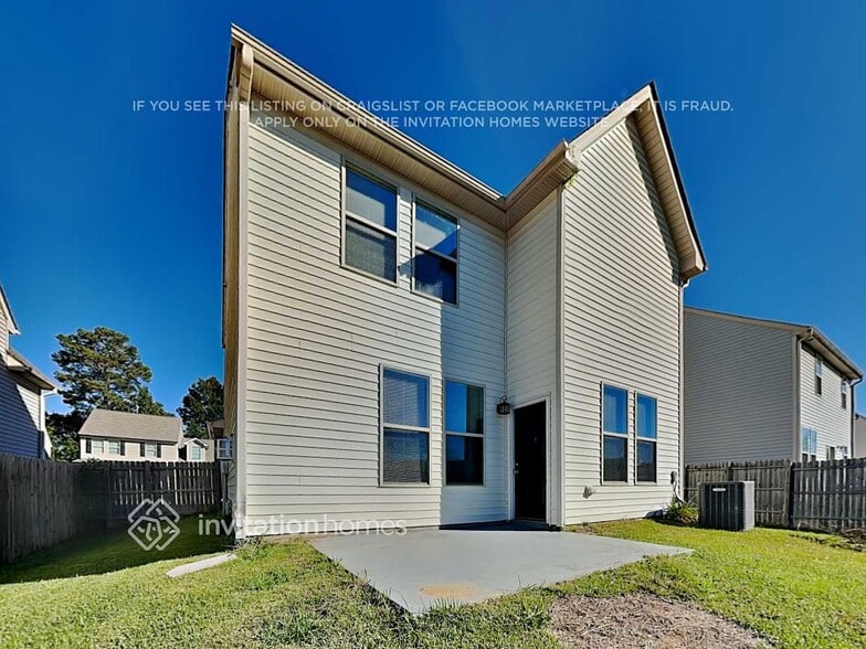 Building Photo - 1432 Ujamaa Dr