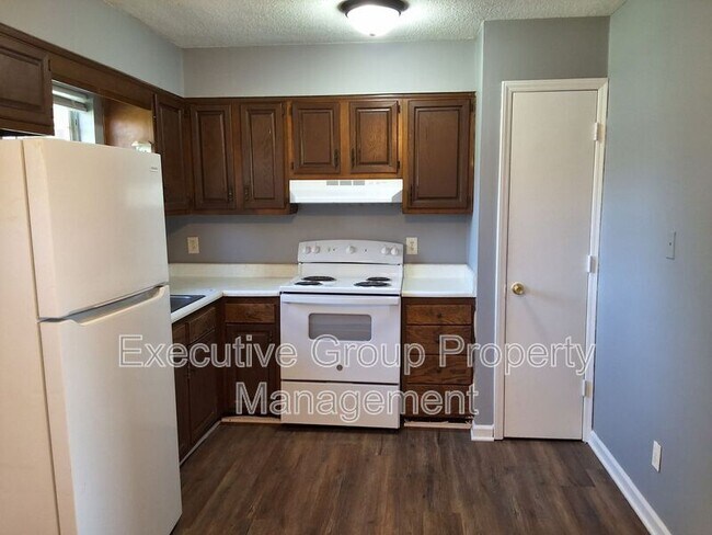 Building Photo - 310 Diecks Dr