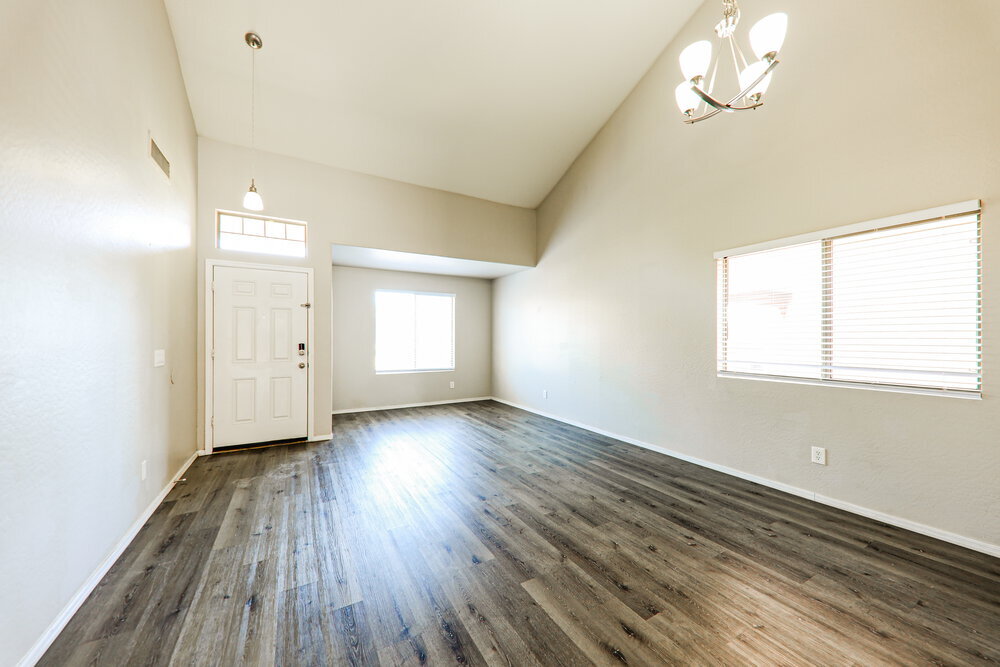 Building Photo - 8613 W Cordes Rd
