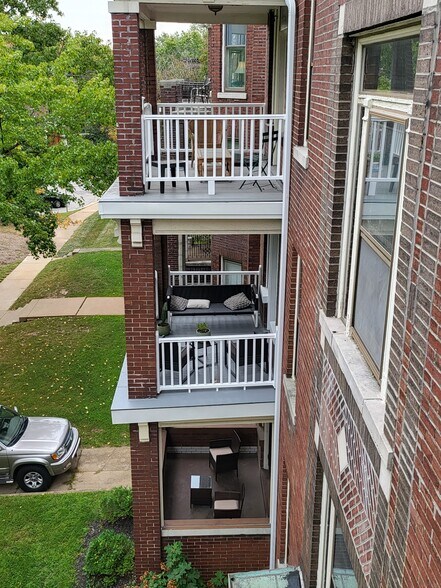 Building Photo - 5912 McPherson Ave