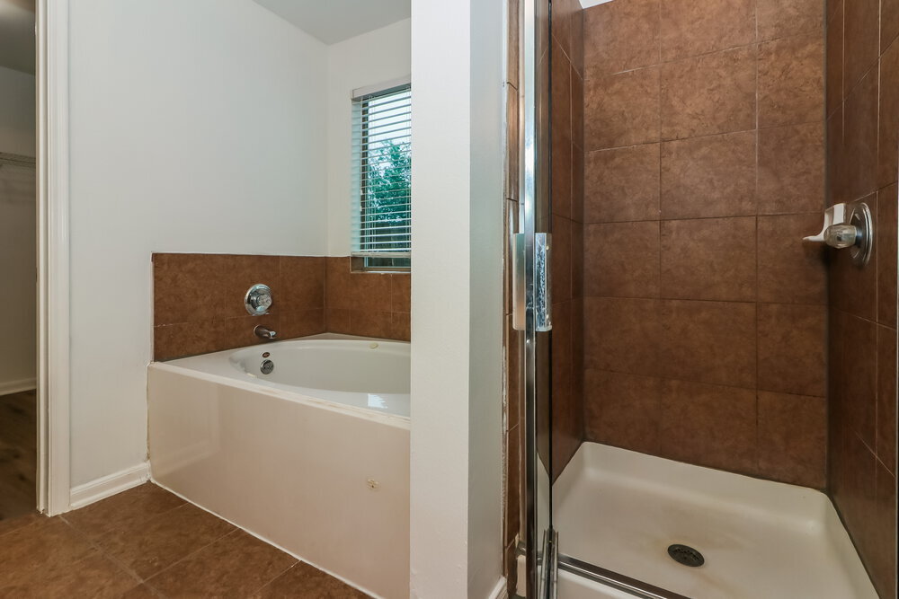 Building Photo - 20730 Dickinson Manor Ln