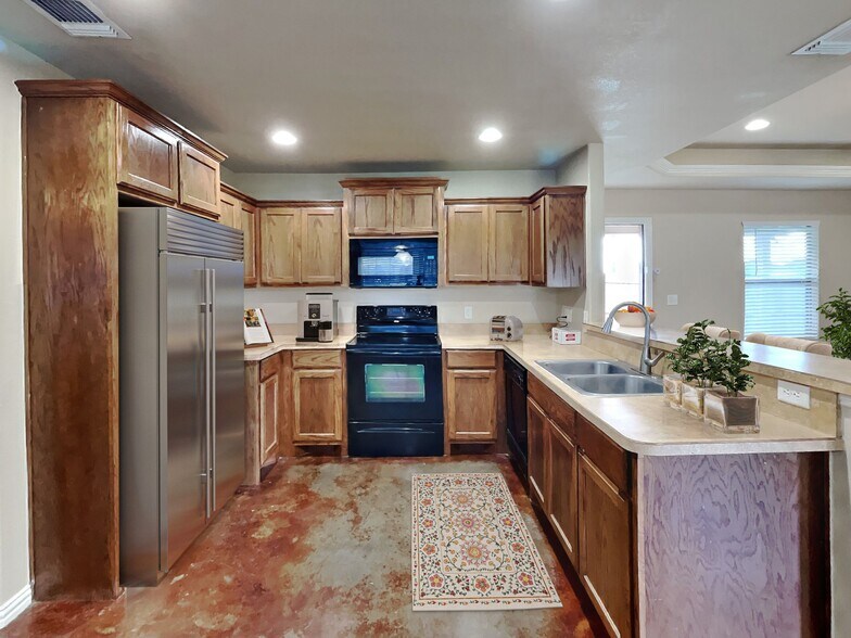 Building Photo - 124 Jolin Ln