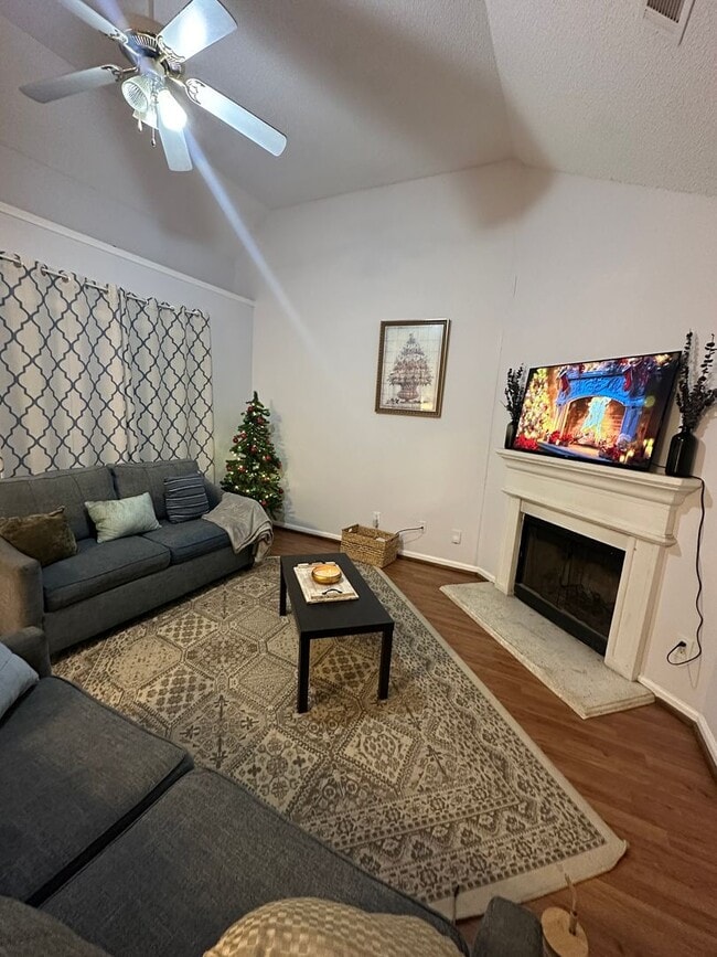 Building Photo - Charming 3 Bedroom, 2 Bath Home in Union C...
