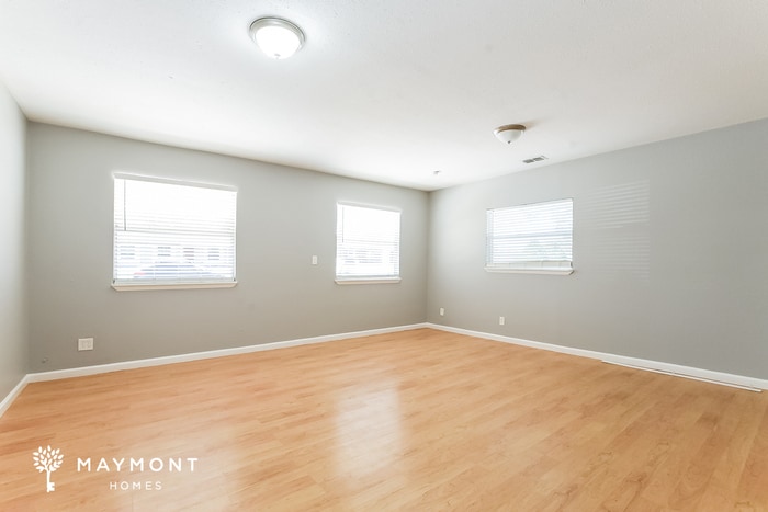 Building Photo - 1215 N Nowell St