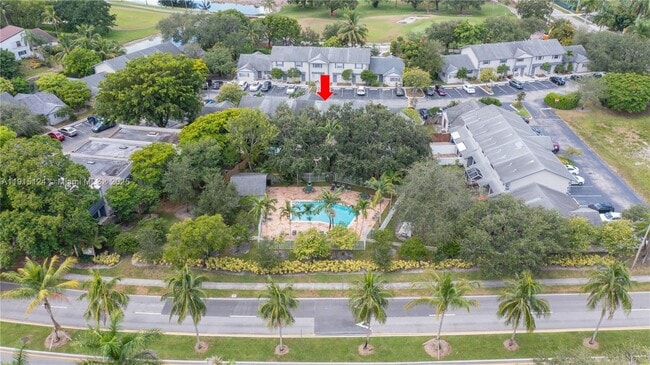 Building Photo - 8325 Fairway Rd