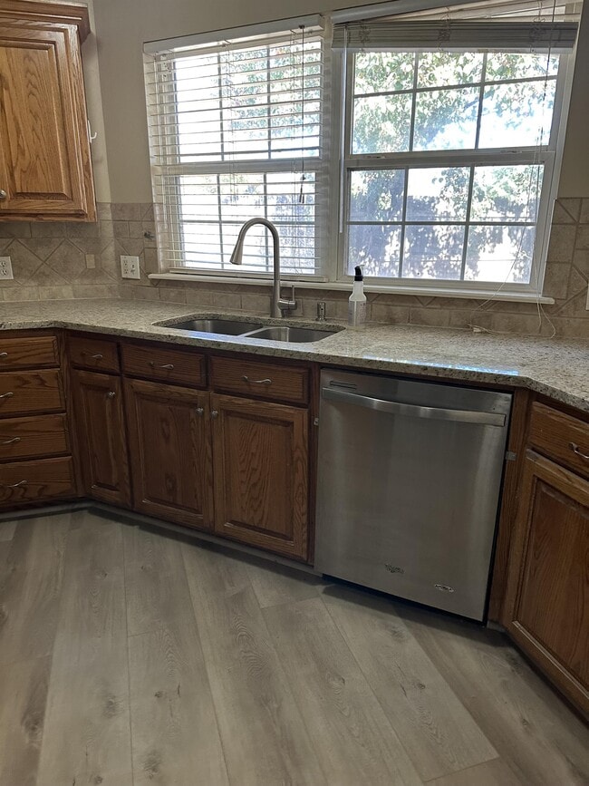 Building Photo - 4616 Alpine Pl