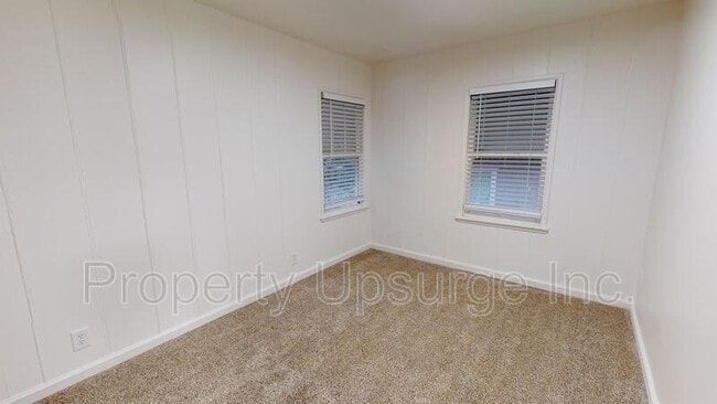 Building Photo - 3613 Shasta Dam Blvd