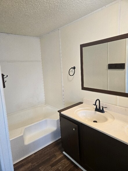 Building Photo - 8860 Teague Rd