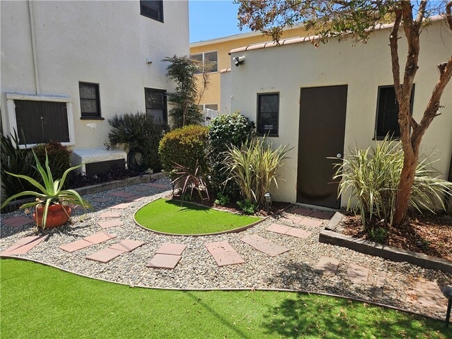 Building Photo - 57 Pomona Ave