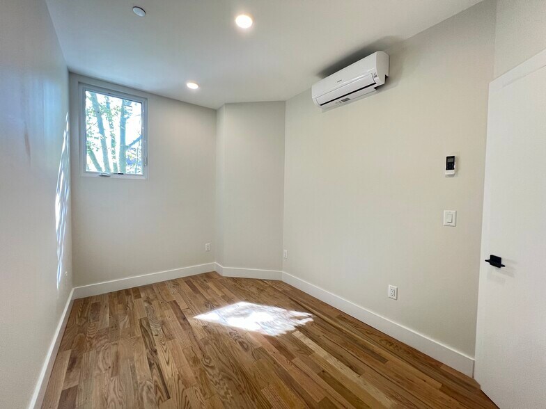 Unit 3F - 46 Van Reipen Ave