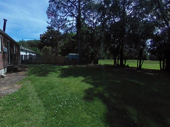 Building Photo - 103 Bowen Dr