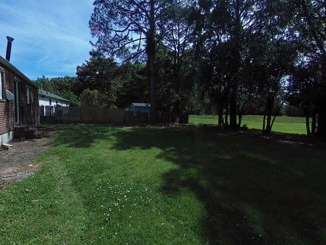 Building Photo - Fully Renovated 3-Bedroom Ranch Home for L...