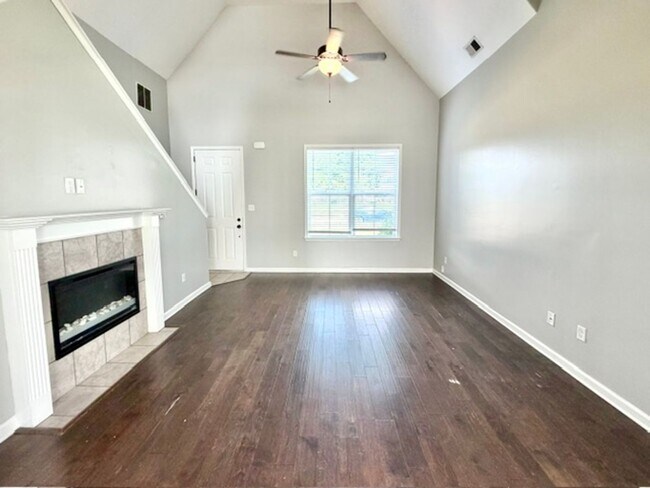 Building Photo - 82 Clear Springs Dr