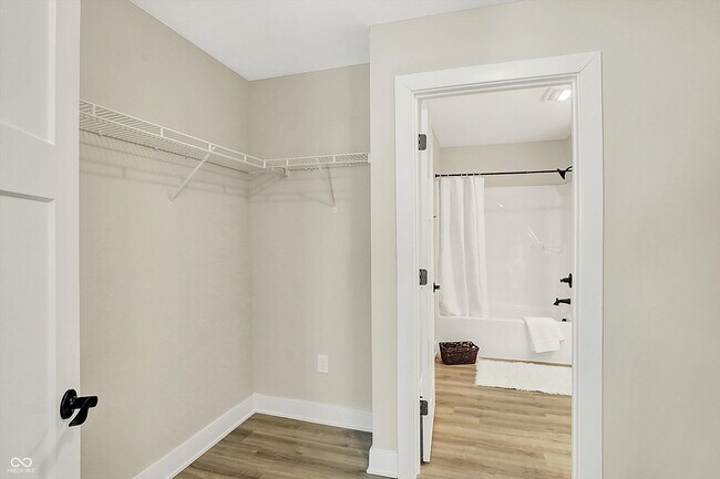 Building Photo - 3264 Orchard Ave