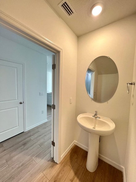 Building Photo - 32508 Midsummer Night Ln