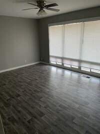 Building Photo - 1007 W Harvard St