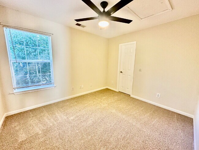 Building Photo - Three Bedroom Home in the Farm with a Lagoon View!