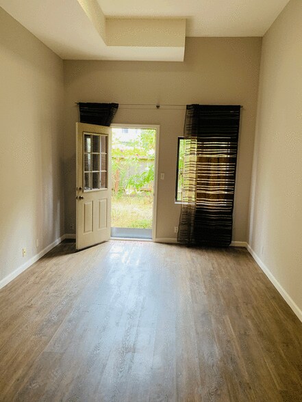 Living room - 306 Dorado Ter