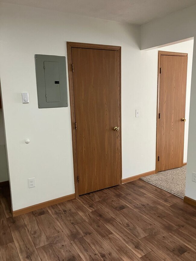 Building Photo - 2 Bedroom and 1.5 Bath Townhome - Troy, Ohio!!