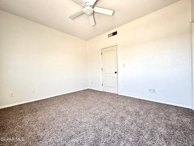 Building Photo - 5916 Cielo Del Rey Pl