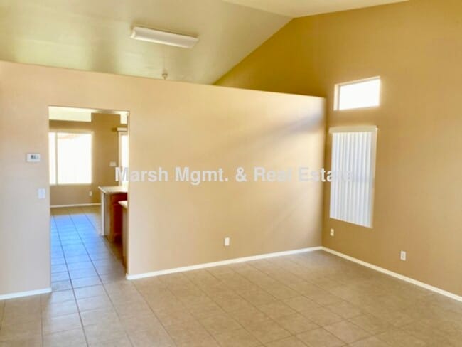 Building Photo - Warm &amp; inviting 3 bedroom home in Gilbert!