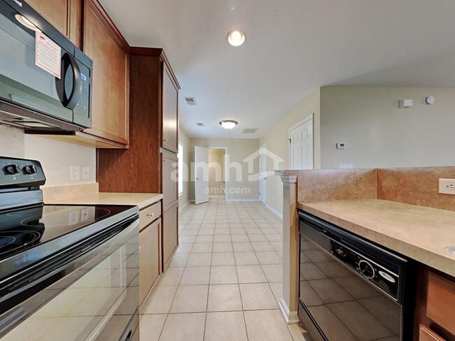 Building Photo - 409 Lakewind Dr