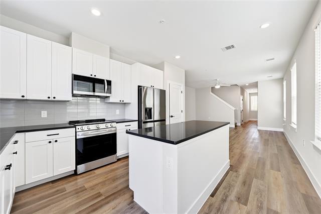 Building Photo - 3006 Harmon Dr