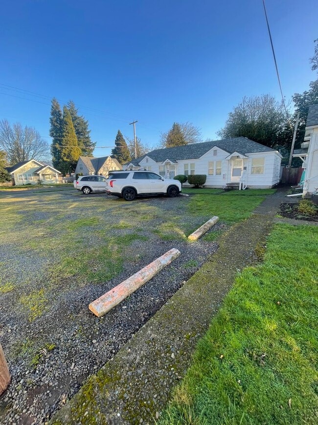 Building Photo - 530 Grove St