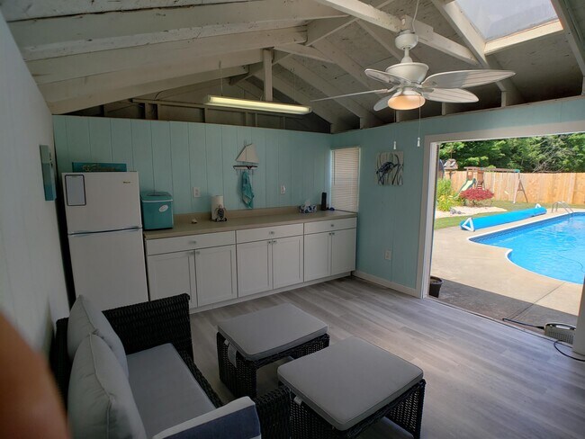 Building Photo - 13894 US-30