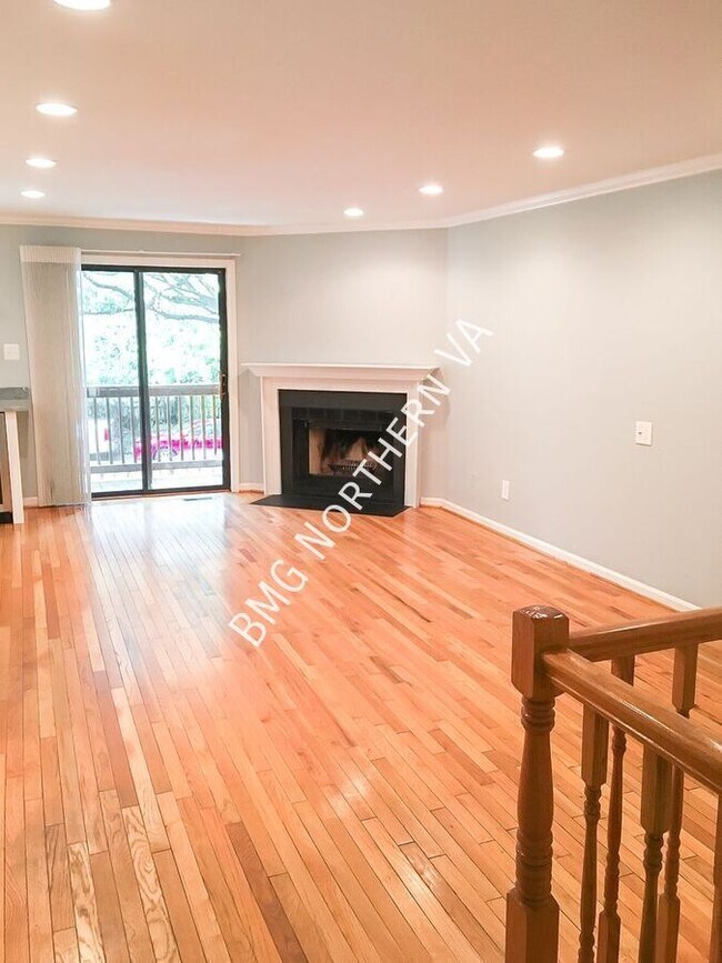 Building Photo - 2107 N Rolfe St