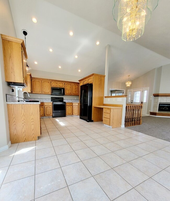 Building Photo - Beautiful, Custom Home in Comore Loma on 2 Acre Lot!  4 Beds, 3 Baths by Real Property Management