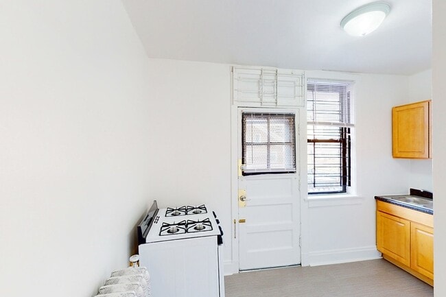 Floorplan - 5202-5210 S. Cornell Avenue