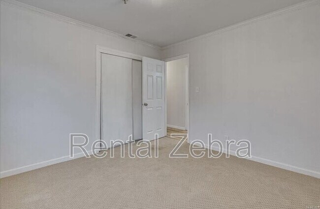 Building Photo - 343 Arlen Dr