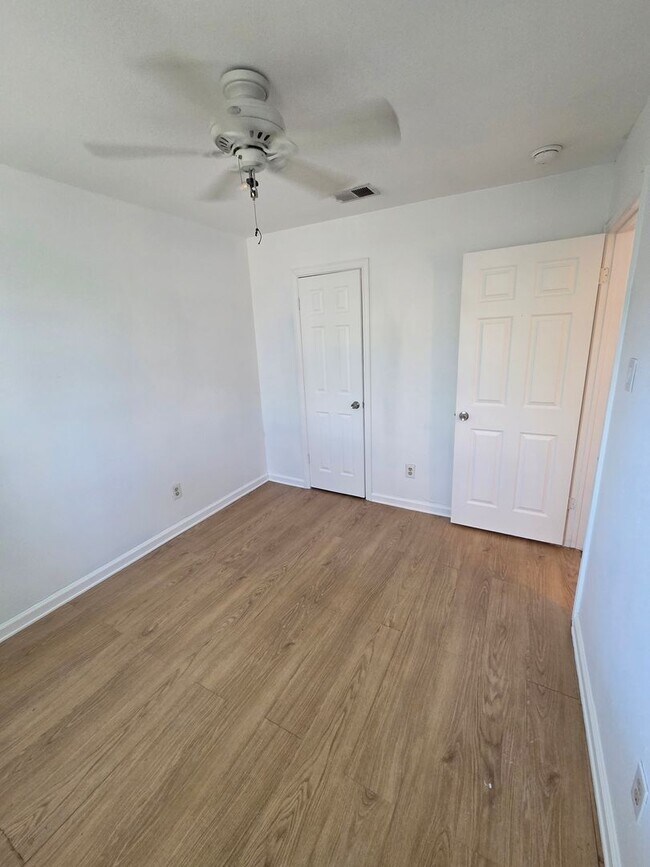 Building Photo - Nice 3 bedroom 1 bath for rent