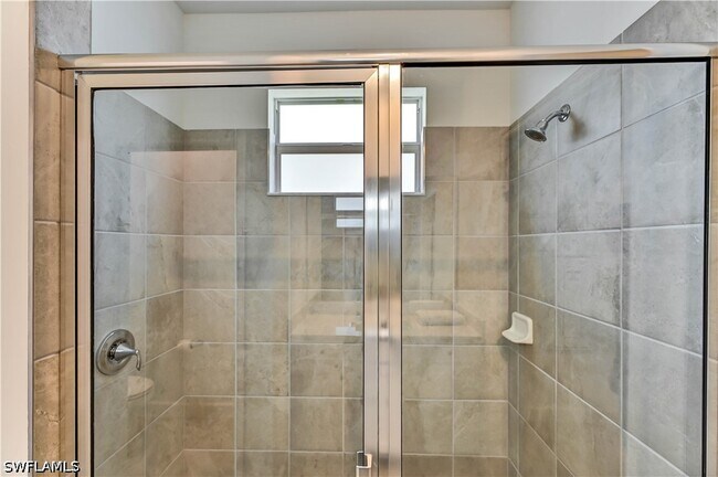Building Photo - 20545 Hazelnut Ct