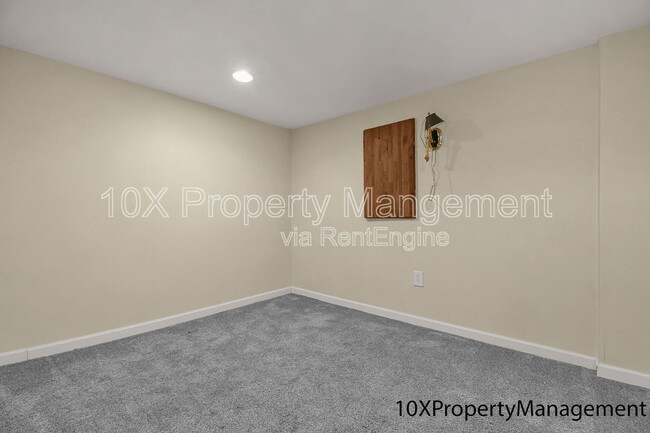 Building Photo - 171 Glenkirk Dr