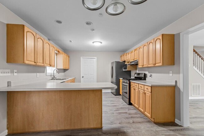 Building Photo - 631 Saddlewood Dr