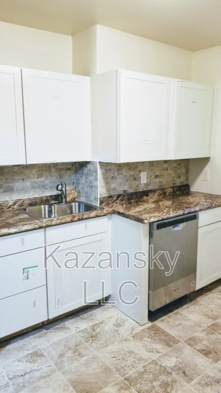 Building Photo - 6737 N Lawrence St