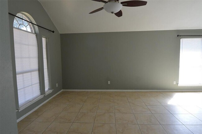 Building Photo - 24119 Wild Horses Ln