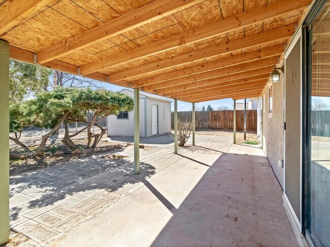 Building Photo - Spacious 4-Bed, 2-Bath Home | Large Backyard| Quick Access to Highway 528 and Other Routes| Pre-L...