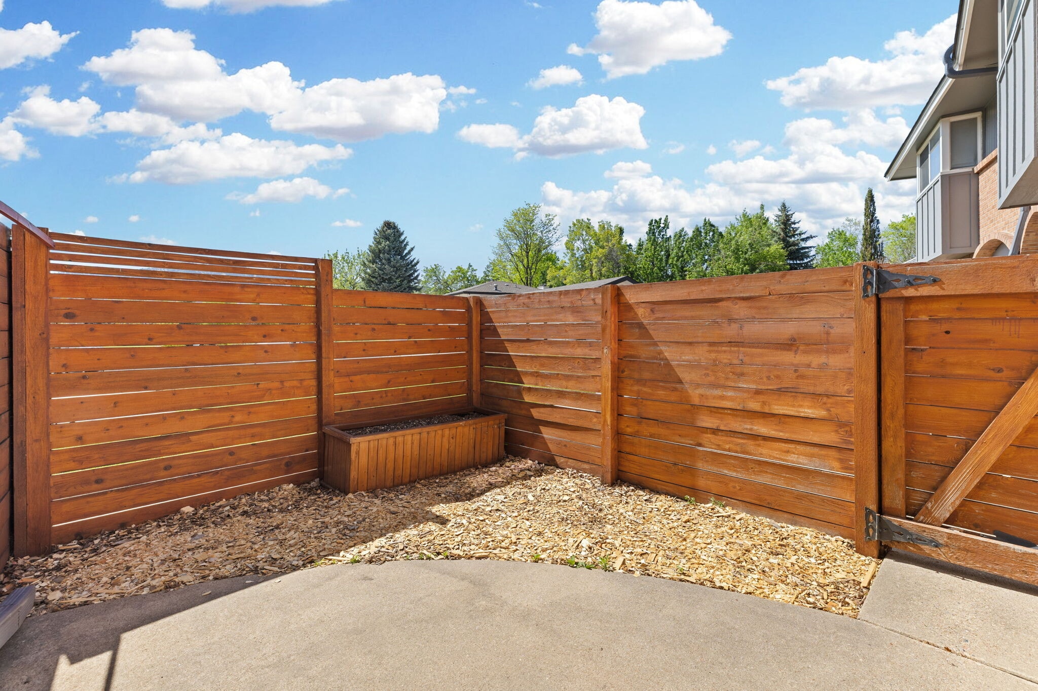 Building Photo - 2666 Sherwood Cir