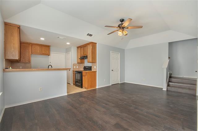 Building Photo - 1437 N Bluegrove Rd